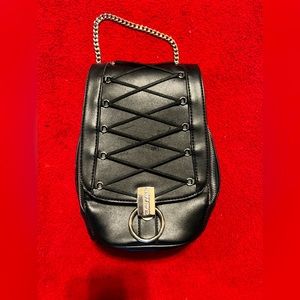 Killstar medium clutch!